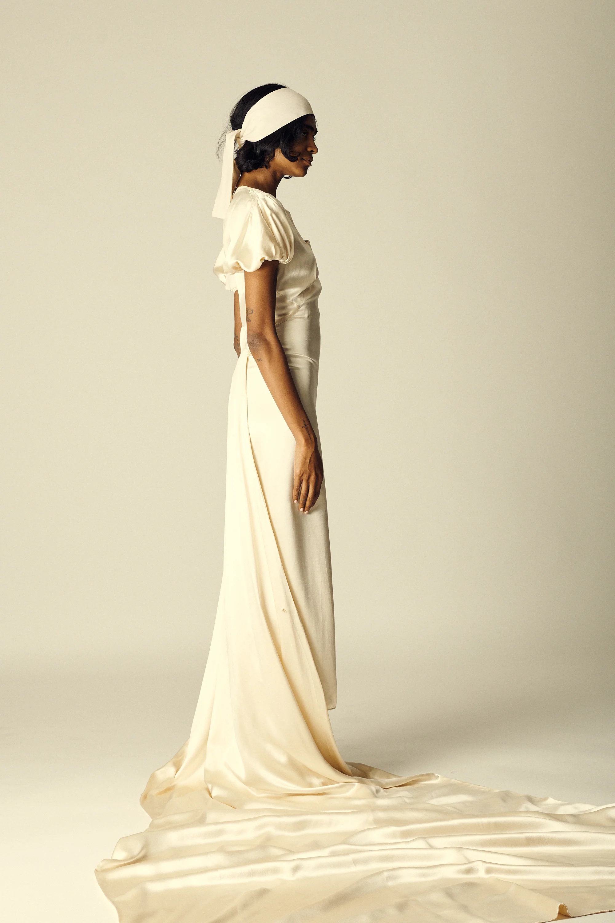 1930s Ivory Evening Gown - Image 3