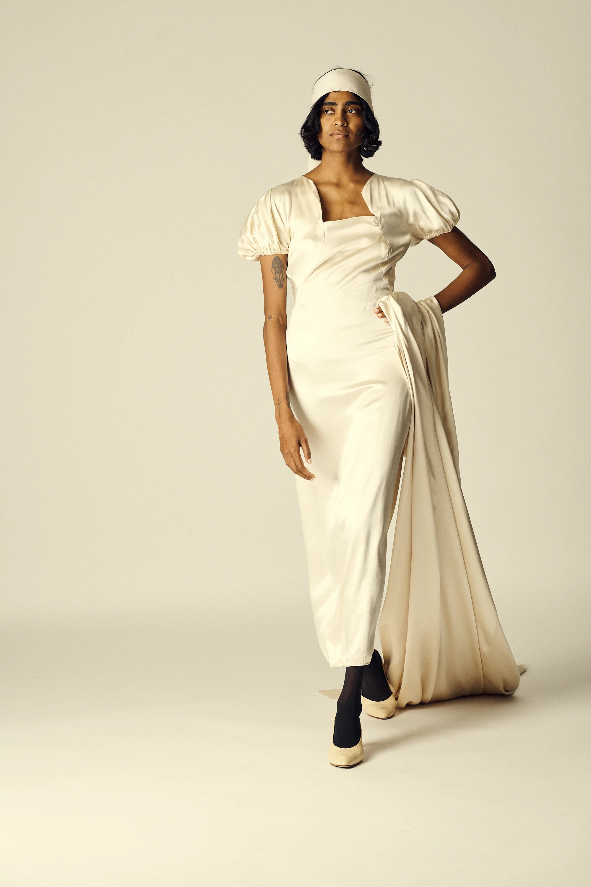 1930s Ivory Evening Gown - Image 8