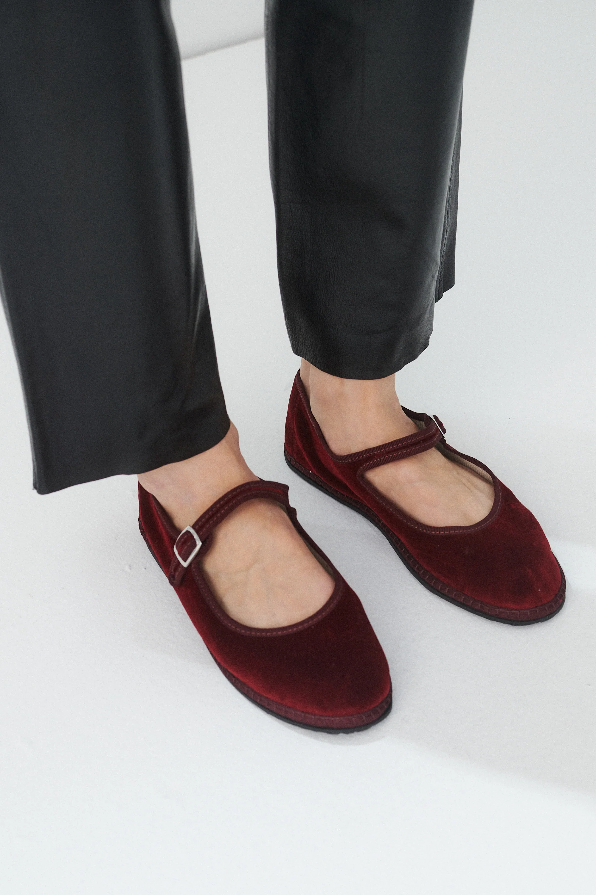 Vibi Venezia Velvet Mary Janes - Bordeux - Image 3
