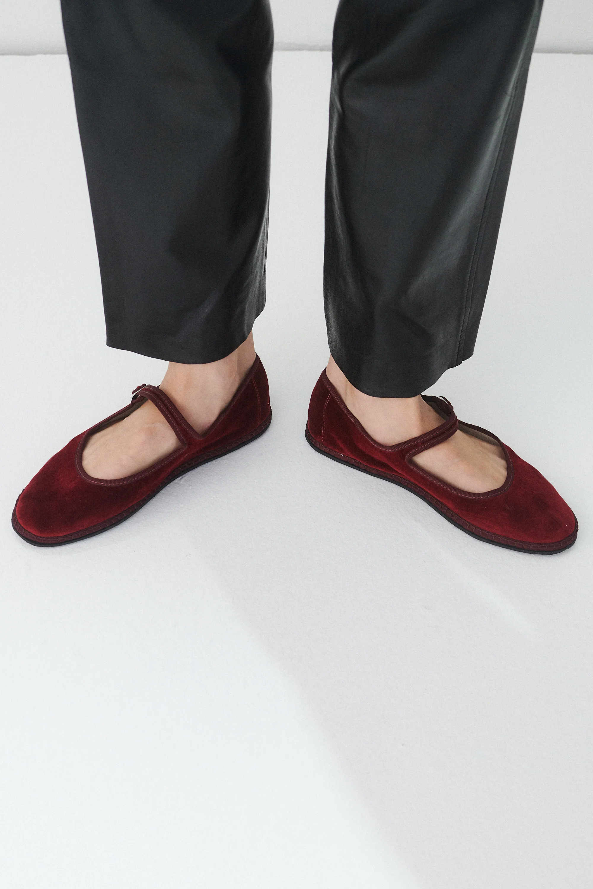 Vibi Venezia Velvet Mary Janes - Bordeux - Image 4