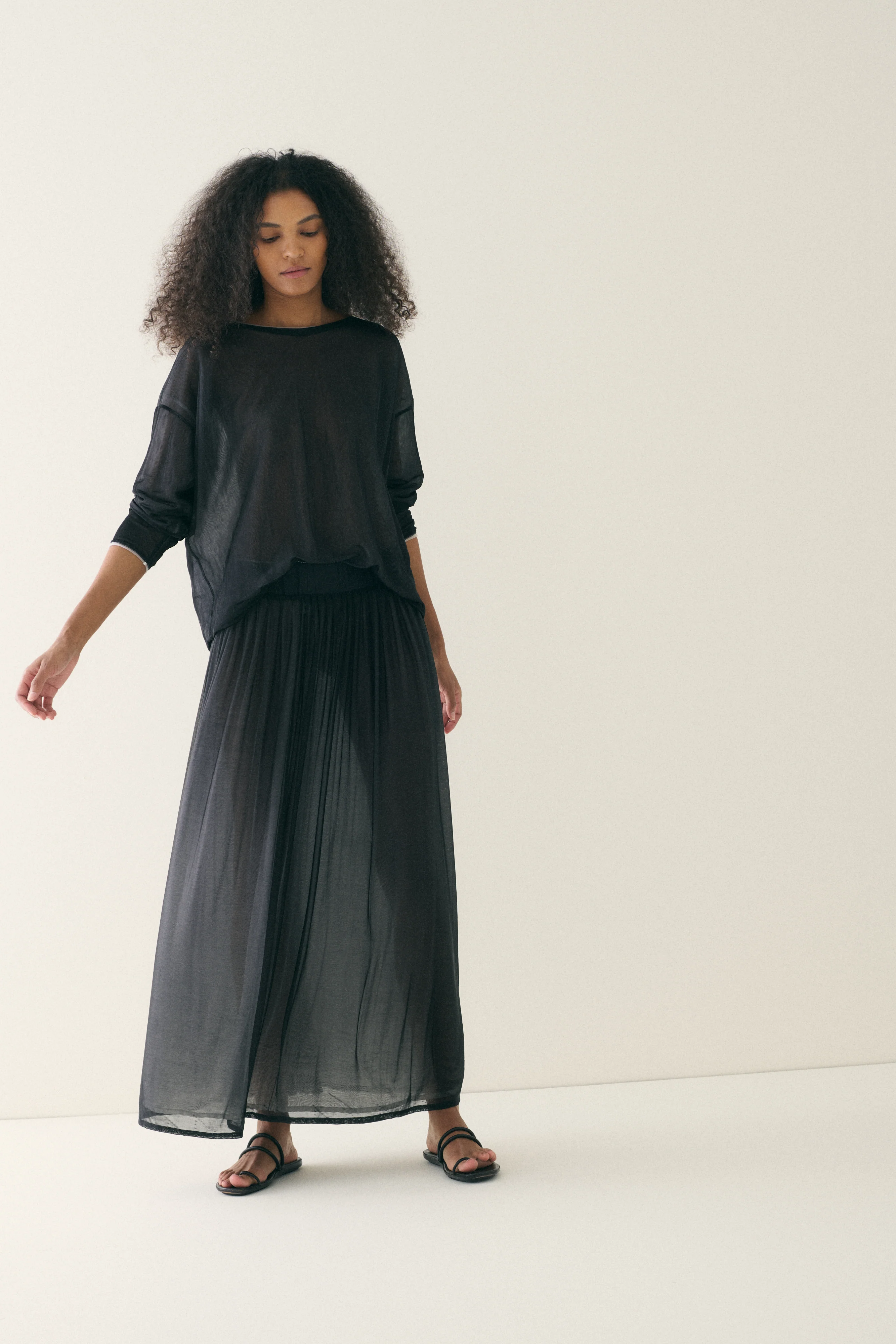 Dolce & Gabbana Layered Mesh Ensemble - Image 12
