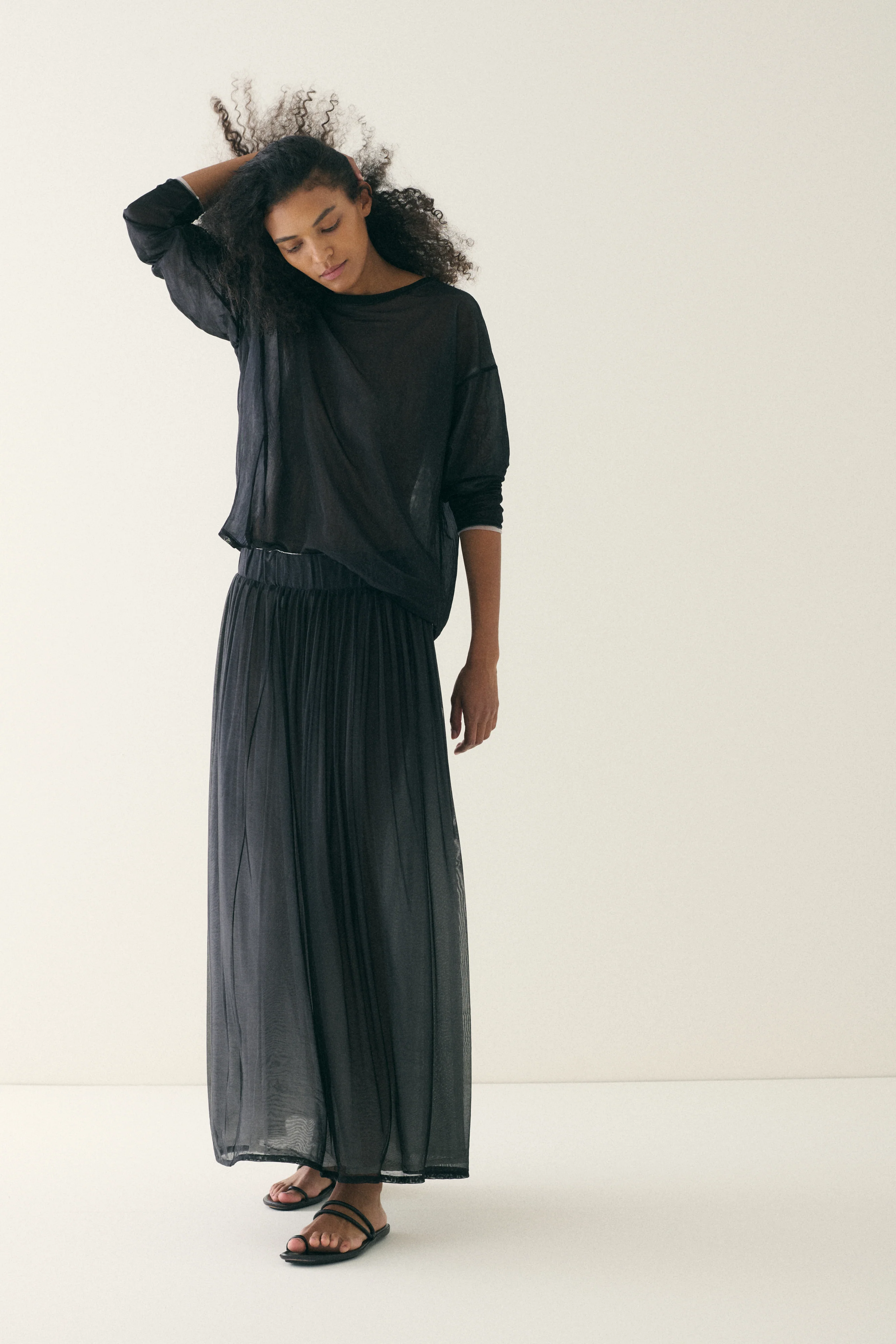 Dolce & Gabbana Layered Mesh Ensemble - Image 5