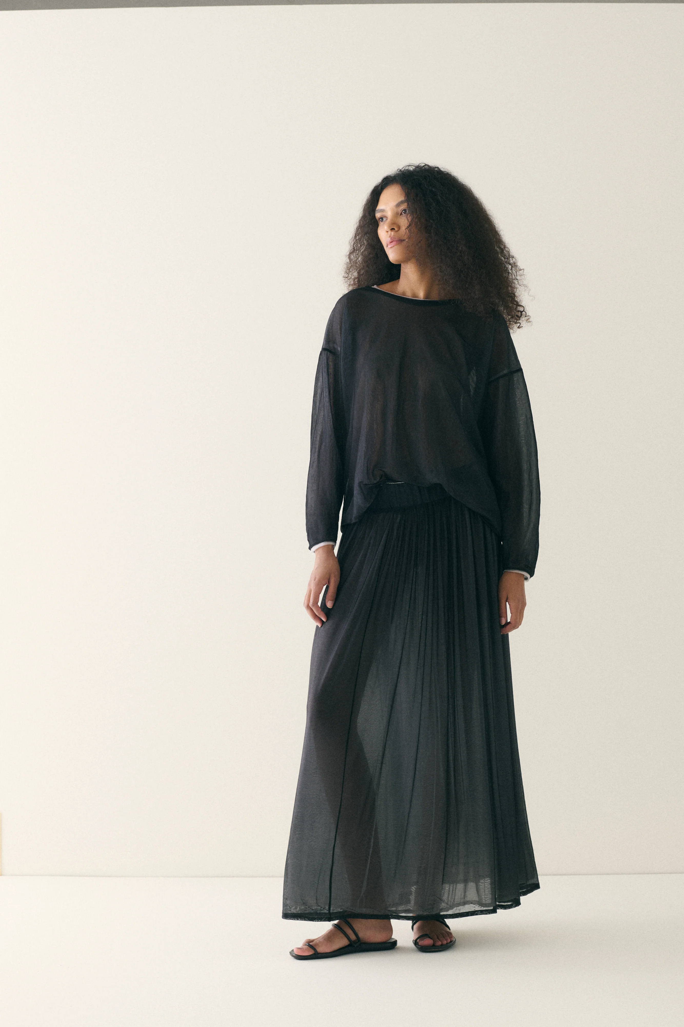 Dolce & Gabbana Layered Mesh Ensemble - Image 8