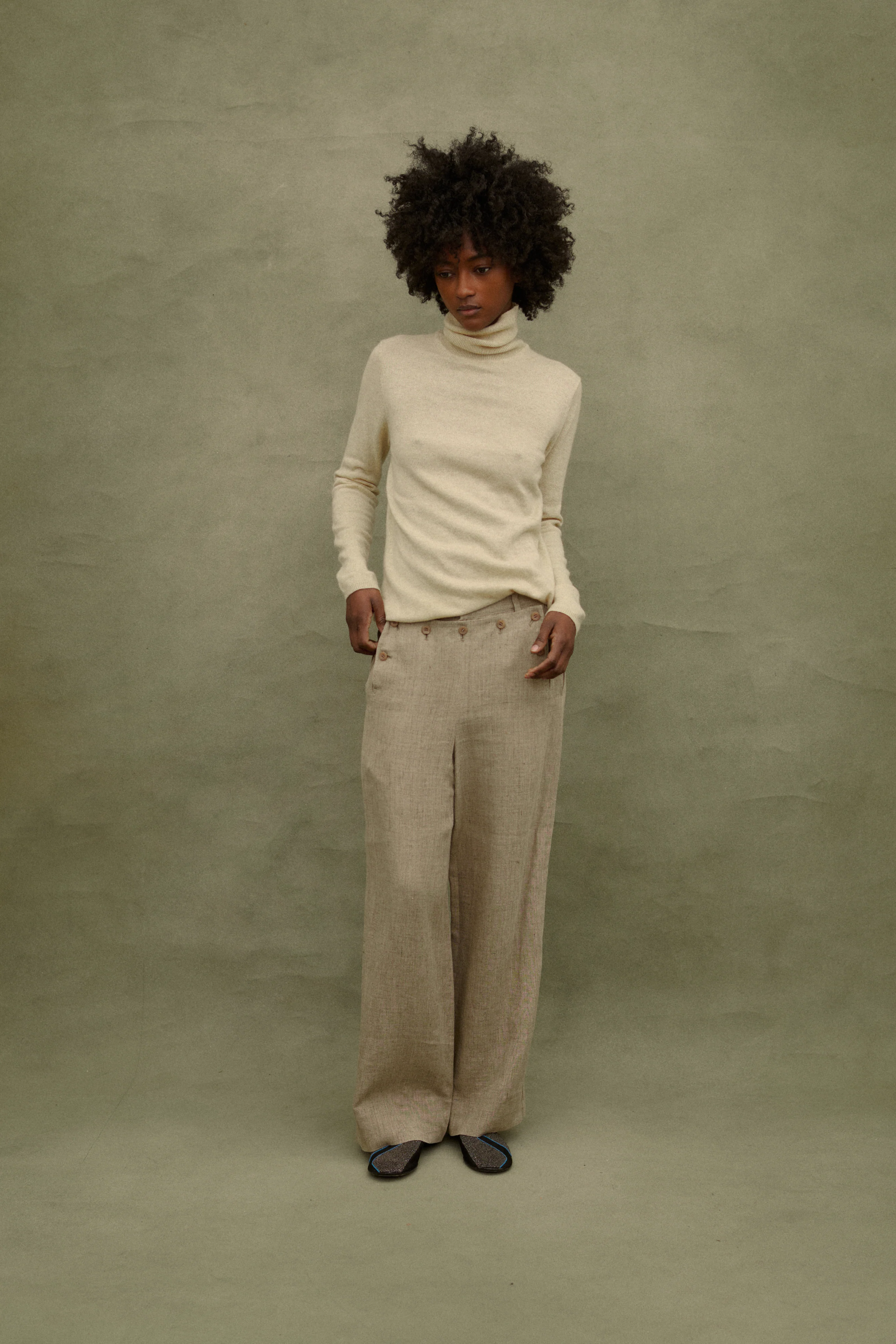 Henri Bendel Cashmere Turtleneck - Image 11