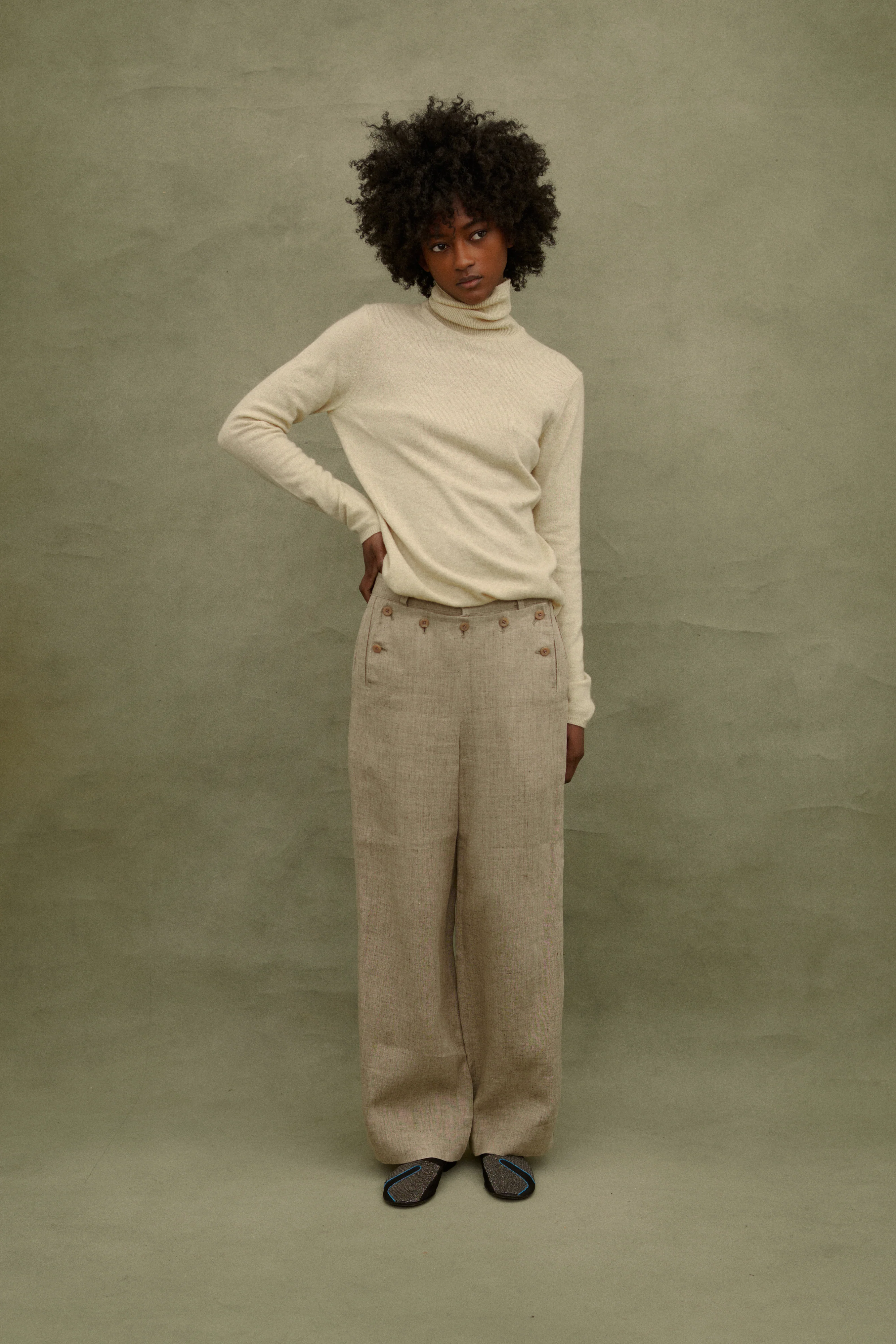 Henri Bendel Cashmere Turtleneck - Image 4