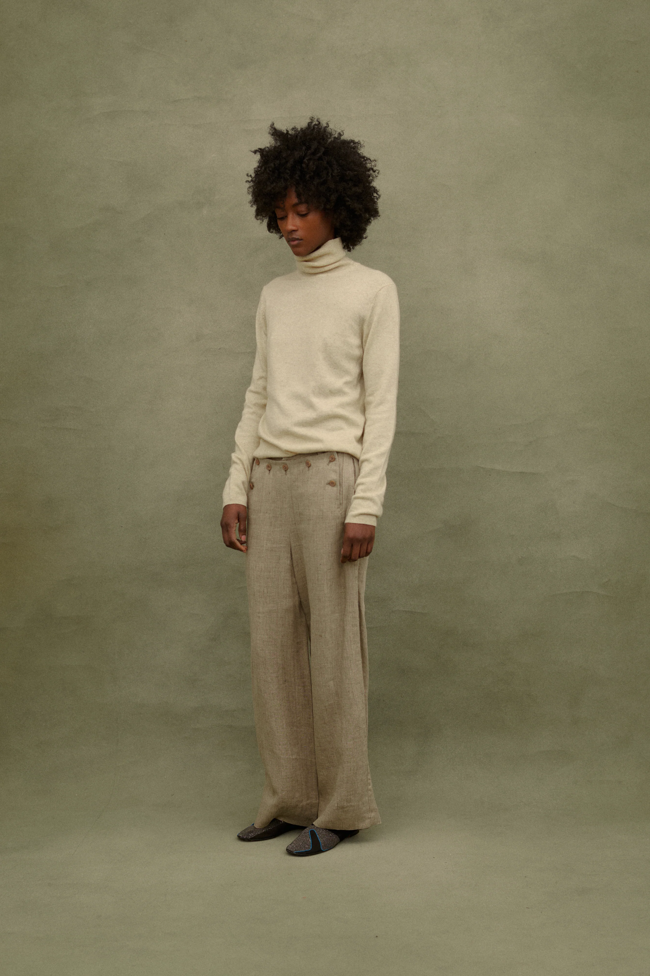 Henri Bendel Cashmere Turtleneck - Image 5