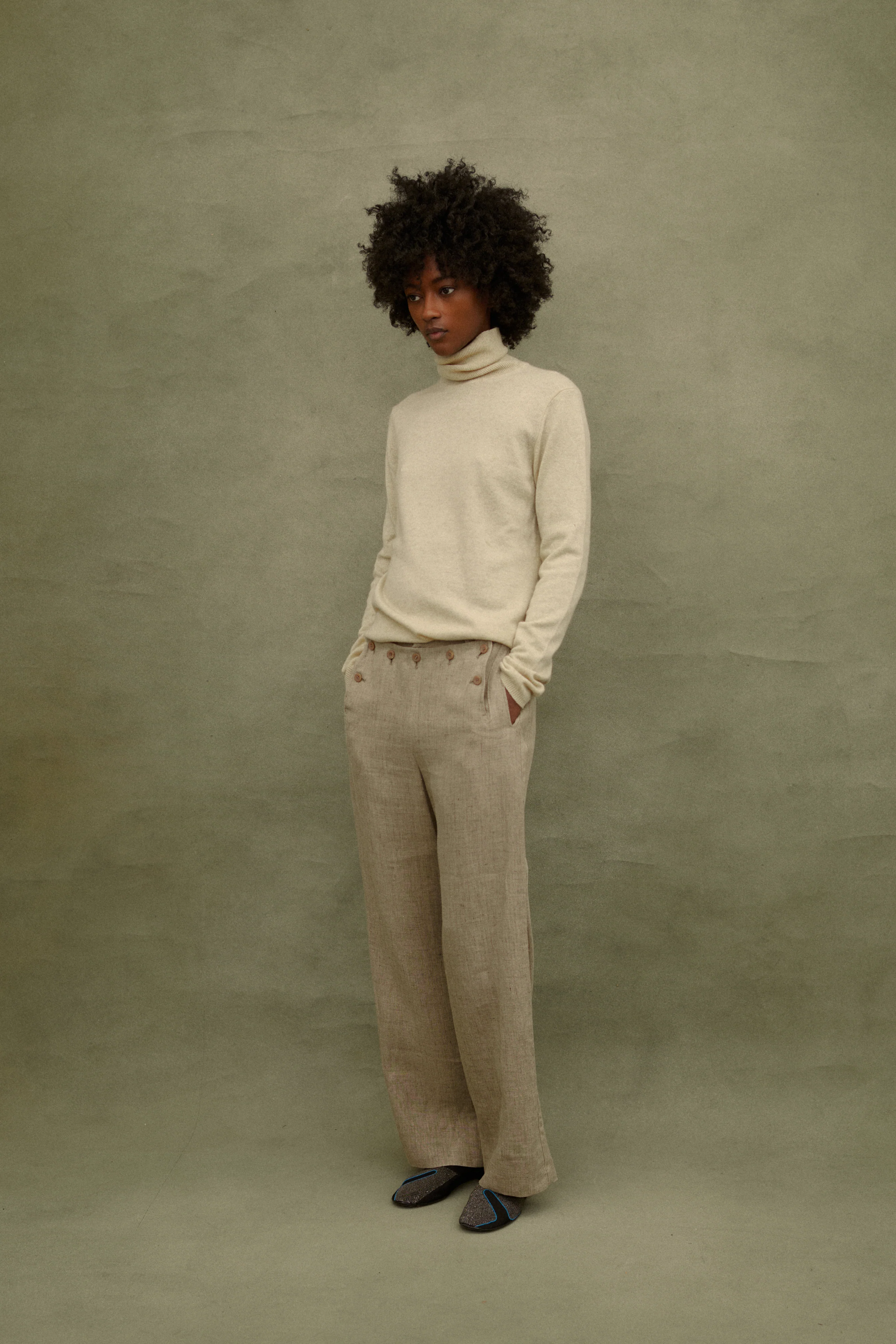 Henri Bendel Cashmere Turtleneck - Image 7