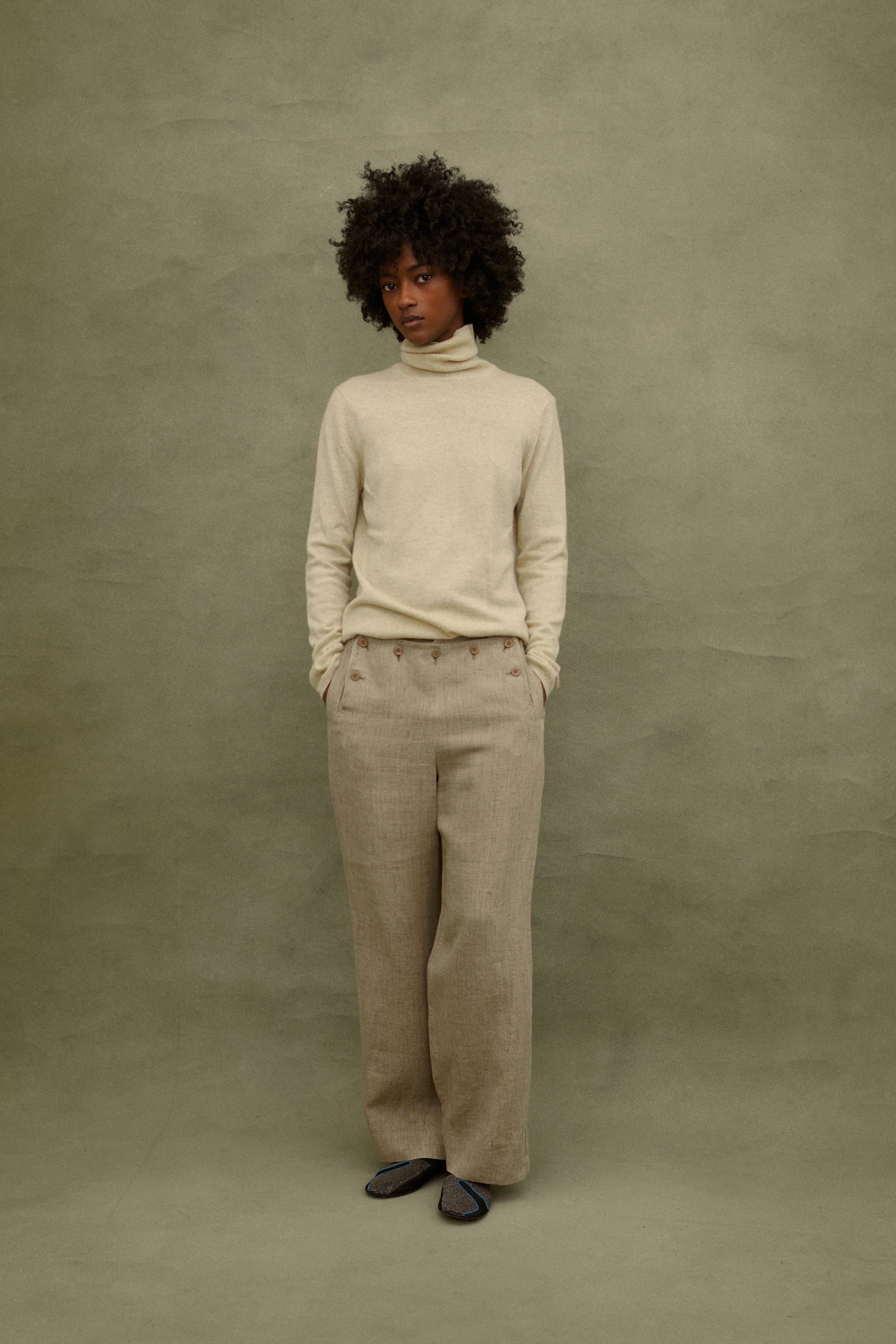 Henri Bendel Cashmere Turtleneck - Image 8