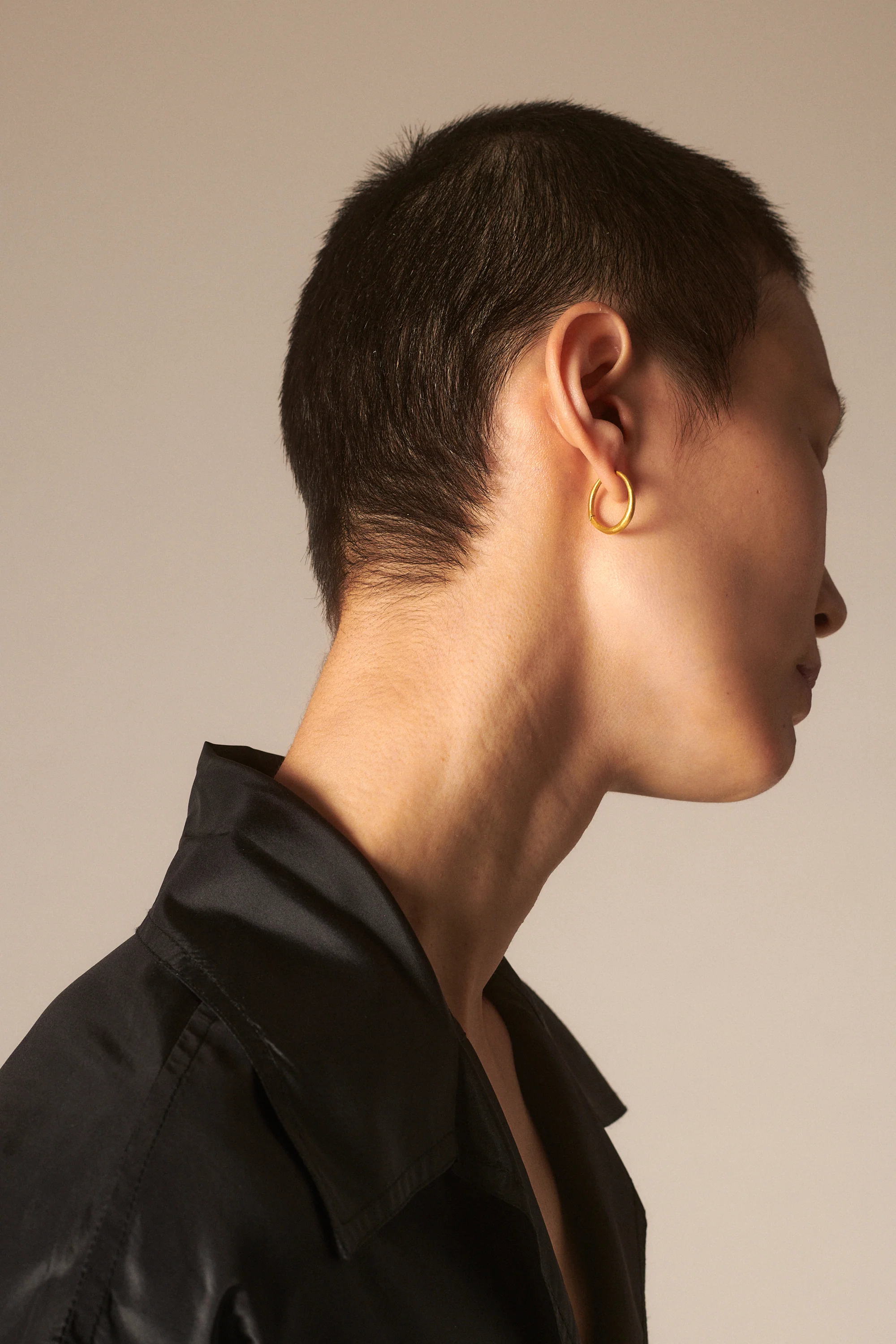 PROUNIS 20mm Hinged Hoop & Hook Earrings - Image 3