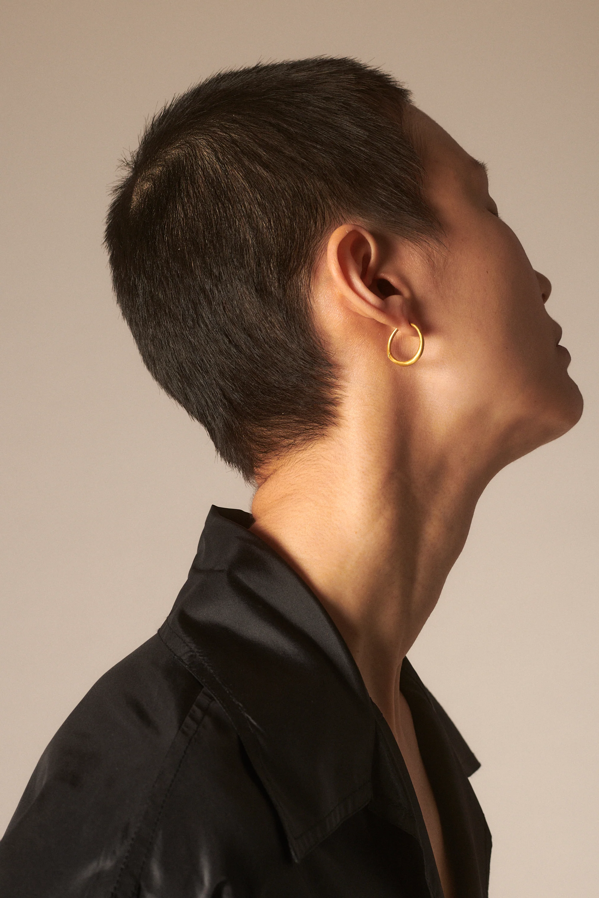 PROUNIS 20mm Hinged Hoop & Hook Earrings - Image 5