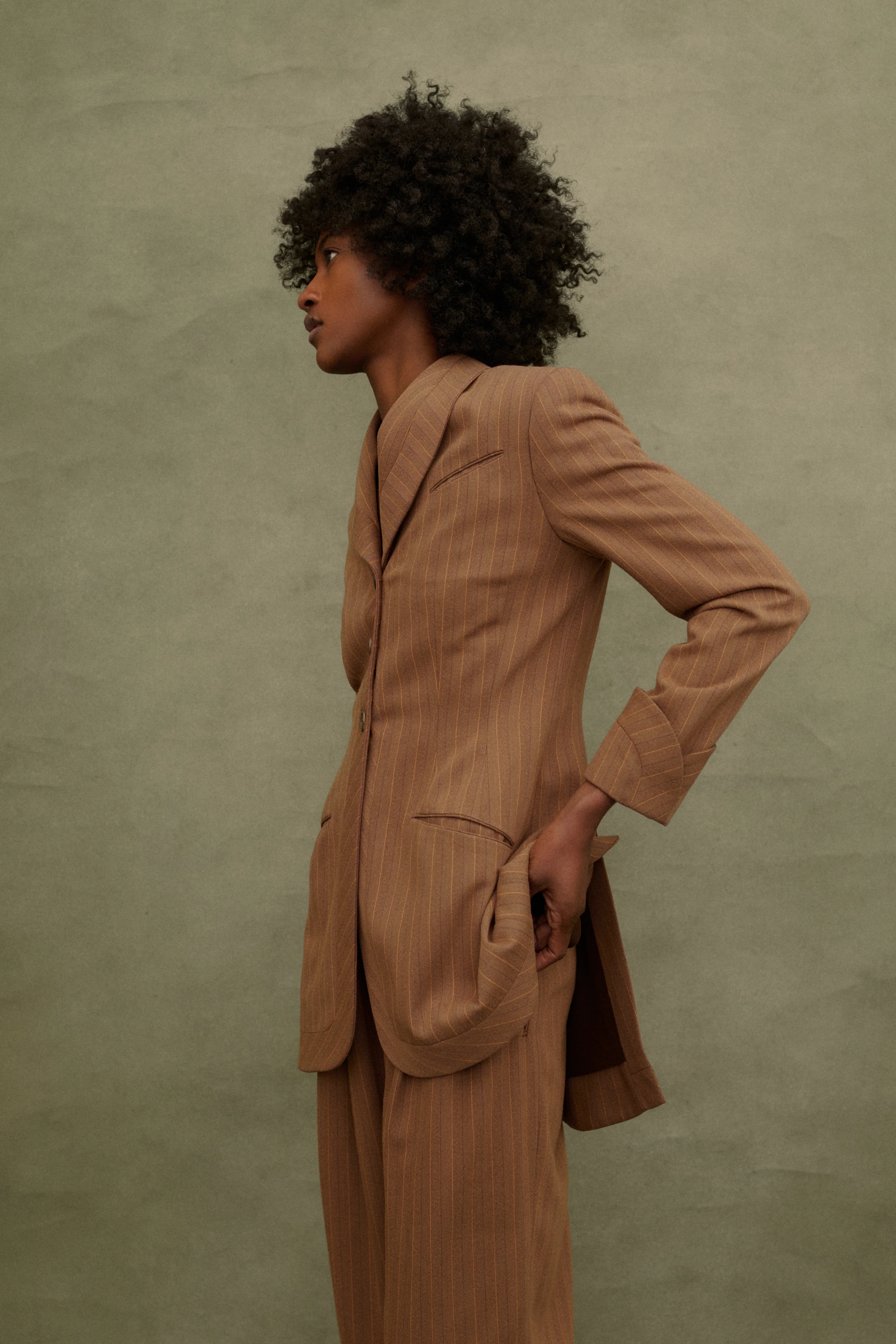 Richard Tyler Striped Suit - Image 13