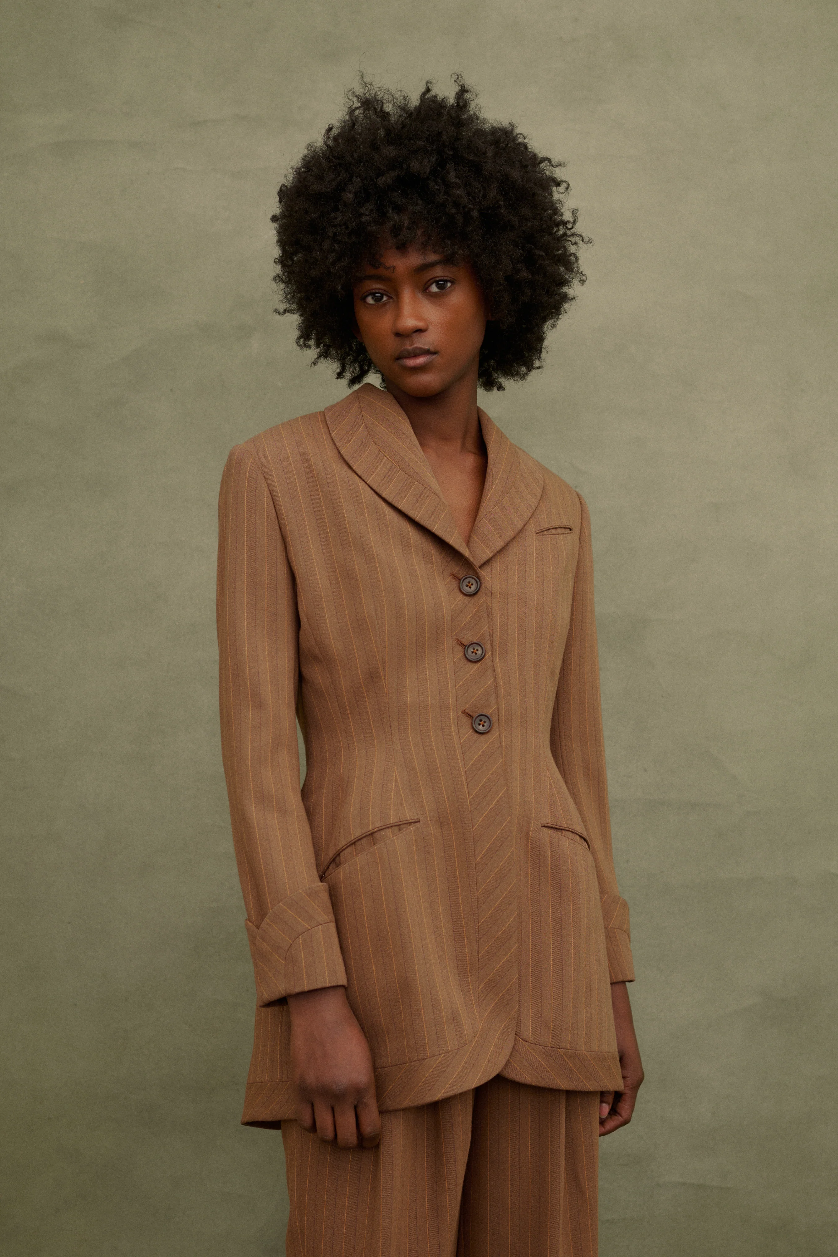 Richard Tyler Striped Suit - Image 21