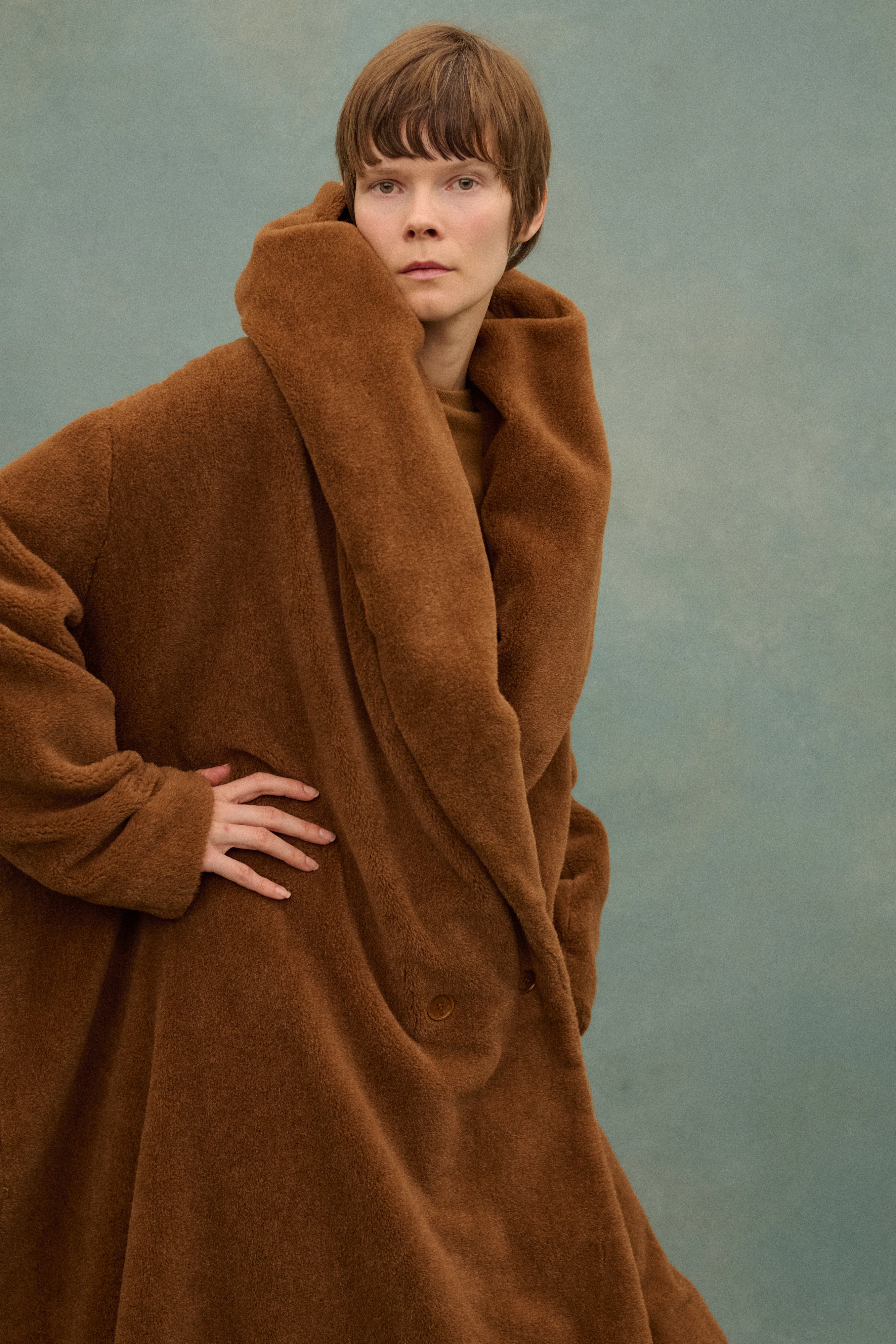 1980s Romeo Gigli Teddy Opera Coat - Image 12