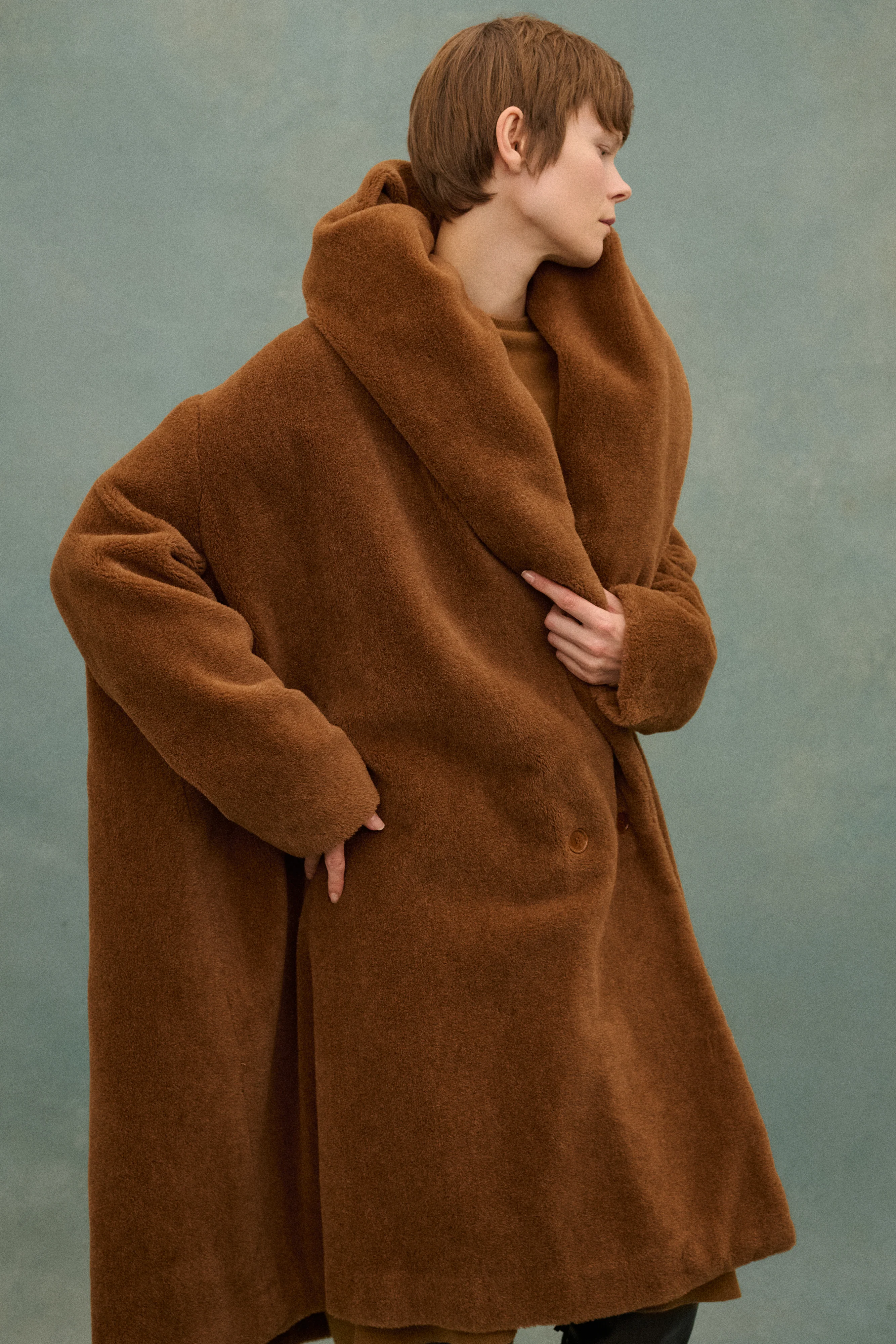 1980s Romeo Gigli Teddy Opera Coat - Image 5